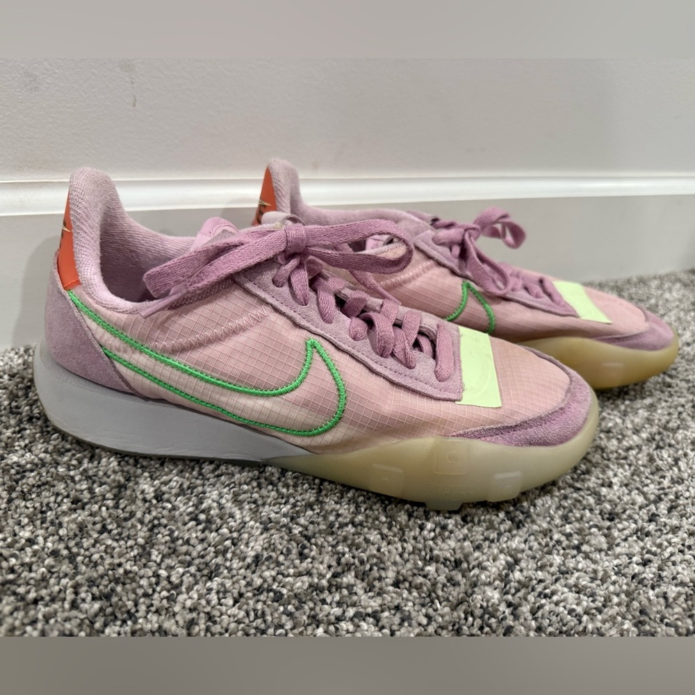 Nike is women's waffle racer 2X in arctic pink, size 10 - Picture 2 of 14